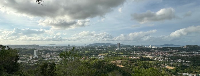 The Peak (Taman Tun Fuad Stephens) is one of The 15 Best Places with Scenic Views in Kota Kinabalu.
