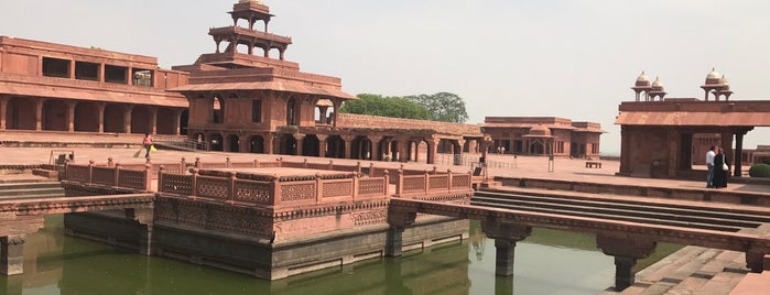 Fatehpur Sikri is one of Hindistan.