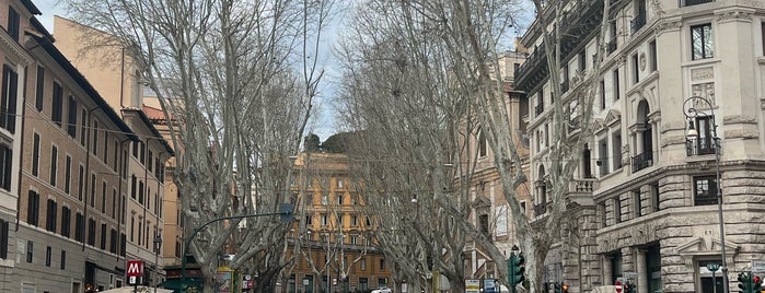 Via Vittorio Veneto is one of Rome.