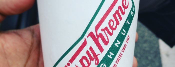 Krispy Kreme Doughnuts is one of Atif : понравившиеся места.