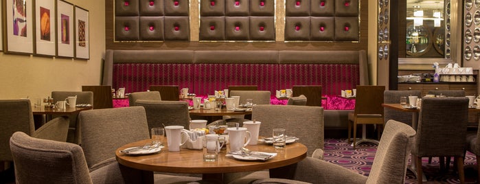 DoubleTree by Hilton London - Victoria is one of The club gan.
