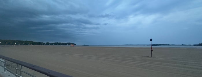 Orchard Beach is one of Yannovichさんの保存済みスポット.