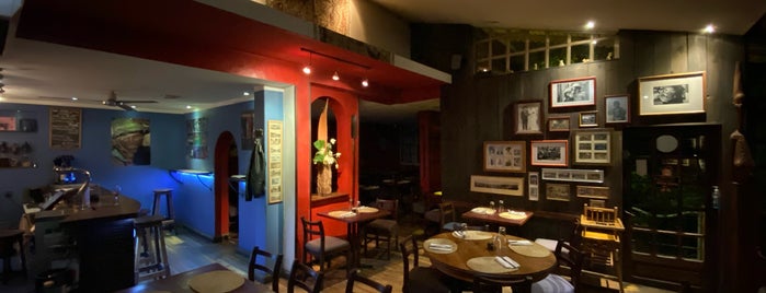 Sakamanga Restaurant is one of Tempat yang Disukai Aptraveler.