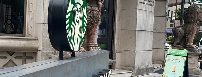 Starbucks is one of All My Fav' Cafés<3.