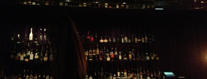 Purple Bar is one of Tempat yang Disukai Mitchell.