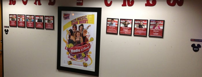 Radio Disney Dallas is one of Lieux qui ont plu à Marcie.