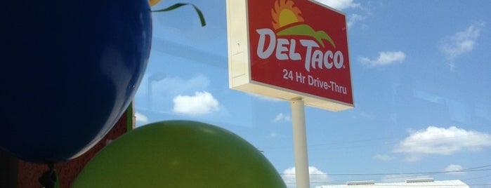 Del Taco is one of สถานที่ที่ Miguel ถูกใจ.