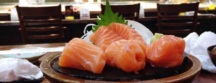 Sushi Hana is one of Orte, die Oo gefallen.