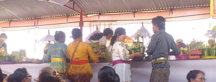 Setra Pure Dalem Kr. Jangkong is one of Upacara Adat.