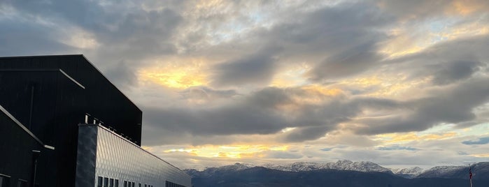 Hardangerfjord Hotel is one of Lieux qui ont plu à Ketil Moland.