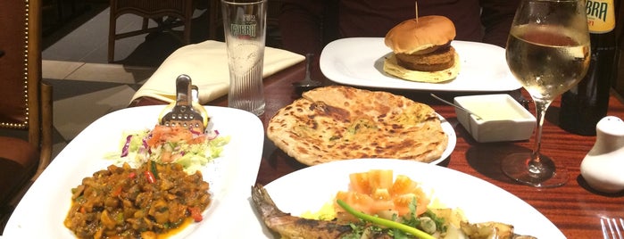 Bombay Grill is one of seb : понравившиеся места.