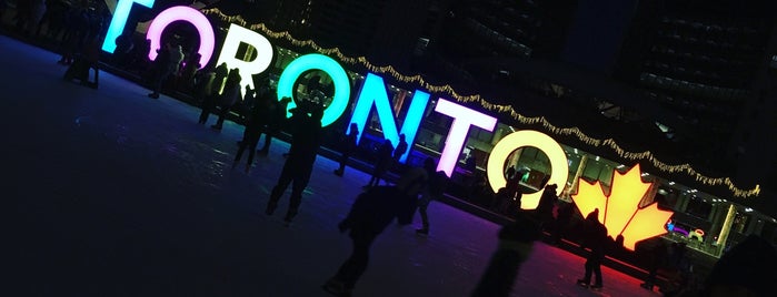 Nathan Phillips Square is one of สถานที่ที่ Eduardo ถูกใจ.