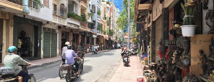 Antique Street - Le Cong Kieu is one of Saigon Shopping.