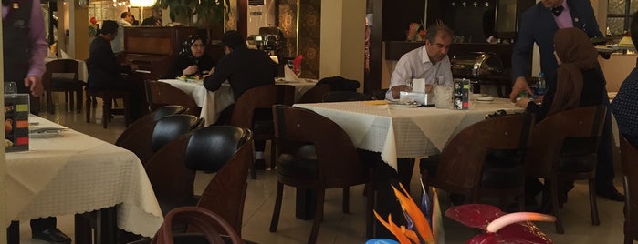 Alborz Restaurant | رستوران البرز is one of Been.