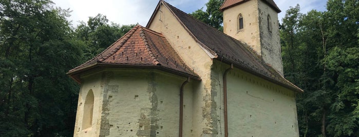 Árpád-kori Szentháromság-templom is one of Orte, die Agnes gefallen.