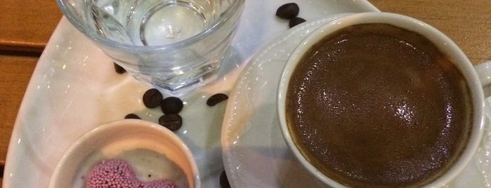 İstasyon Cafe is one of Posti che sono piaciuti a Sinan.