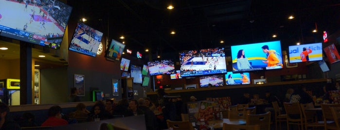 Buffalo Wild Wings is one of Alan'ın Beğendiği Mekanlar.