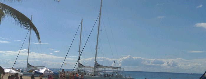 Fury's Beach & Bar is one of Jose Juan : понравившиеся места.