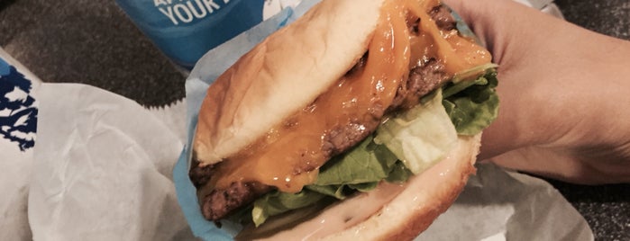 Elevation Burger is one of Alanoud : понравившиеся места.