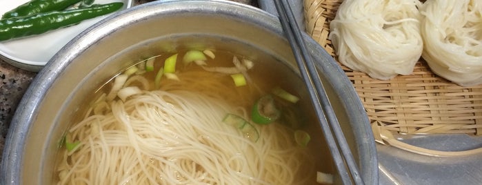 이연국수 is one of 마음이 虛한 날엔 국수가 먹고싶다.