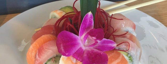 sushi akai is one of Tempat yang Disukai Hiroshi ♛.