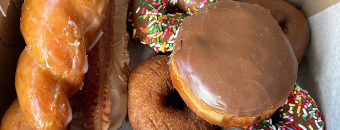Happy Donut is one of Jos spots.