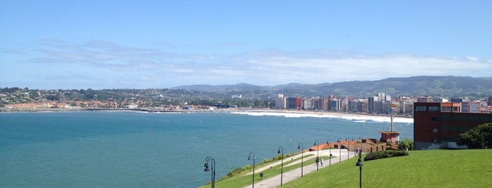 Barrio de Cimavilla is one of Principado de Asturias.