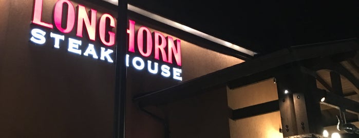 LongHorn Steakhouse is one of สถานที่ที่ Stephanie ถูกใจ.