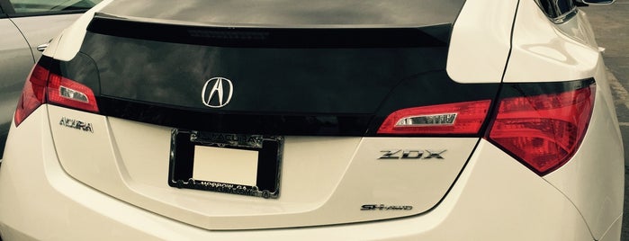 Sons Acura is one of Chesterさんのお気に入りスポット.