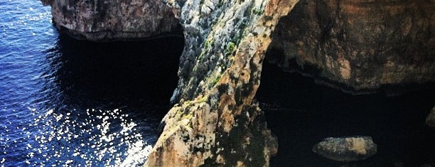 Grotte bleue is one of Lieux qui ont plu à Takashi.