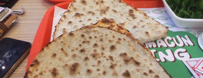 Lahmacun King is one of Lugares favoritos de Gulin.