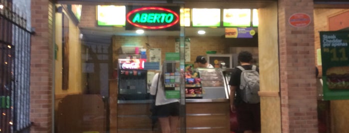 Subway is one of Restaurantes.