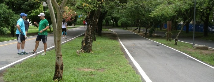Parque da Jaqueira is one of lugares.