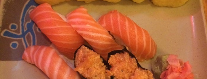 Oishii Japanese Restaurant & Sushi Bar is one of Houston, TX: Food.