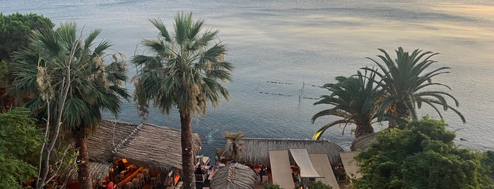 Sunset Cafe is one of Lesvos.