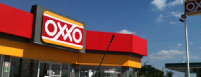 Oxxo is one of Tempat yang Disukai Vladimir.