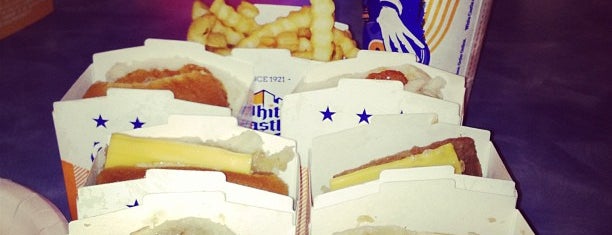 White Castle is one of Gregoryさんの保存済みスポット.