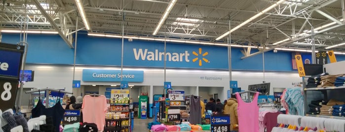 Walmart Supercenter is one of Lynn' List.