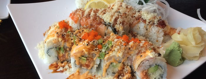 Blue Fin Sushi & Thai Grill is one of Michael : понравившиеся места.