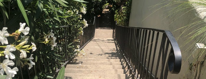 Belden Stairs is one of Active stuff.