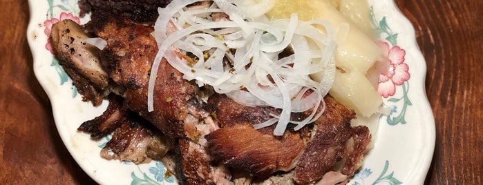 El Cochinito is one of Karlさんのお気に入りスポット.