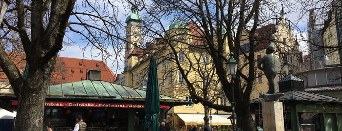Viktualienmarkt is one of สถานที่ที่บันทึกไว้ของ Sevgi.