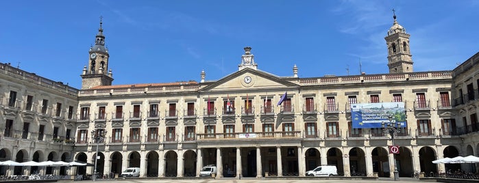 Plaza de España (Plaza Nueva) is one of Vitoria.