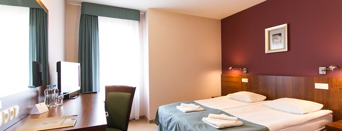 Hotel Piaskowy *** is one of Foursquare specials | Polska - cz.2.