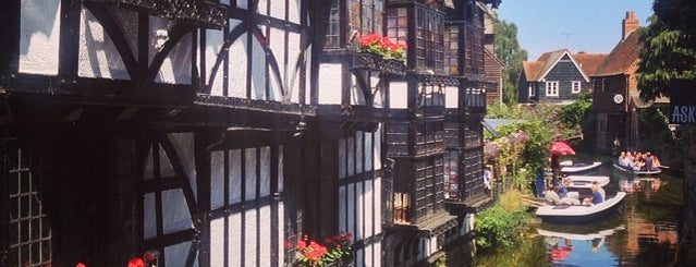 The Old Weavers House is one of Pubs.