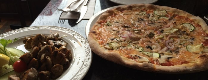 The Brasserie Pizza Pasta is one of Brighton para volver.