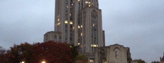 Universidade de Pittsburgh is one of Top Places in the Burgh to Party.