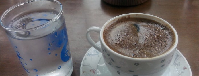 Yağmur Cafe is one of Lugares favoritos de Onur.
