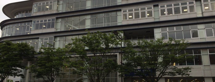 下関市立中央図書館 is one of 図書館ウォーカー.