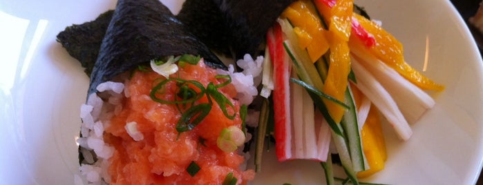Kami Restaurante & Sushi Bar is one of Japas.